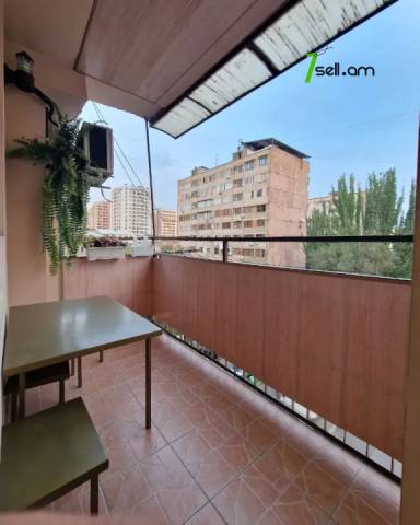 3 սենյականոց բնակարան Եզնիկ Կողբացու փողոցում, 90 ք.մ., բարձր առաստաղներ, 6/11 հարկ