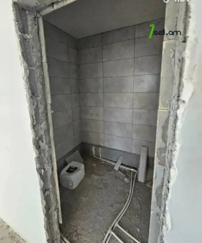 5 սենյականոց բնակարան նորակառույց շենքում Չարենցի փողոցում, 155 քմ, 11/17 հարկ, 2 սանհանգույց