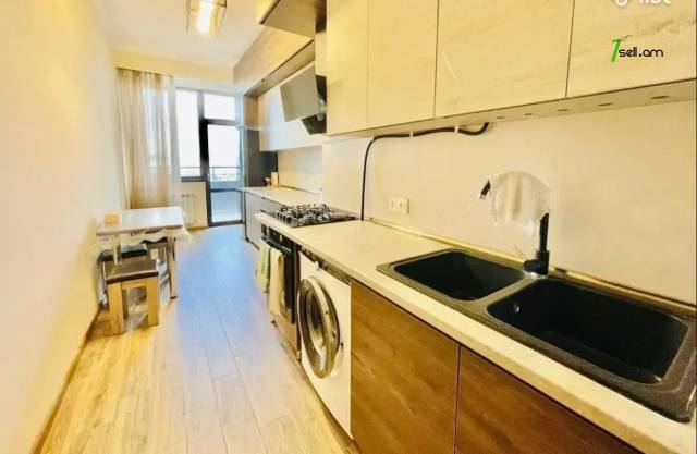 4 սենյականոց բնակարան նորակառույց շենքում Պարույր Սևակի փողոցում, 125 ք.մ., 9/16 հարկ