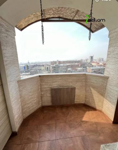 3 սենյականոց բնակարան նորակառույց շենքում Հրաչյա Ներսիսյան փողոցում, 115 քմ, 2 սանհանգույց