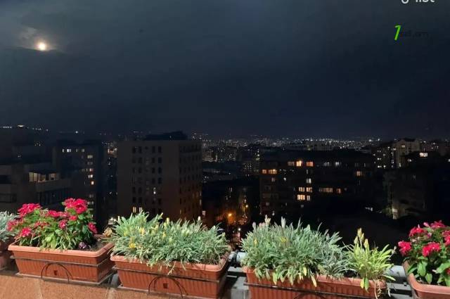 Ընդարձակ 3 սենյականոց բնակարան նորակառույց շենքում Դերենիկ Դեմիրճյան փողոցում, 202 քմ