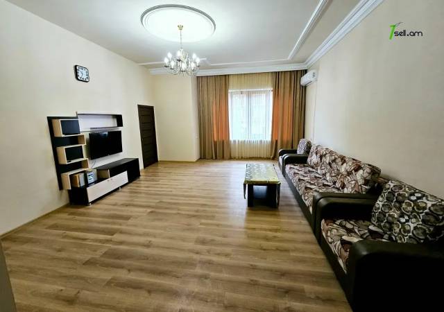 Երկու հարկանի քարե տուն, Գ-1 թաղամաս Աջափնյակում, 1200 ք.մ., 2 սանհանգույց, կապիտալ վերանորոգված