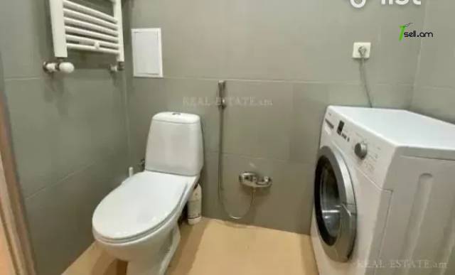 3 սենյականոց բնակարան նորակառույց շենքում Պարույր Սևակի փողոցում, 88 ք.մ., 2 սանհանգույց