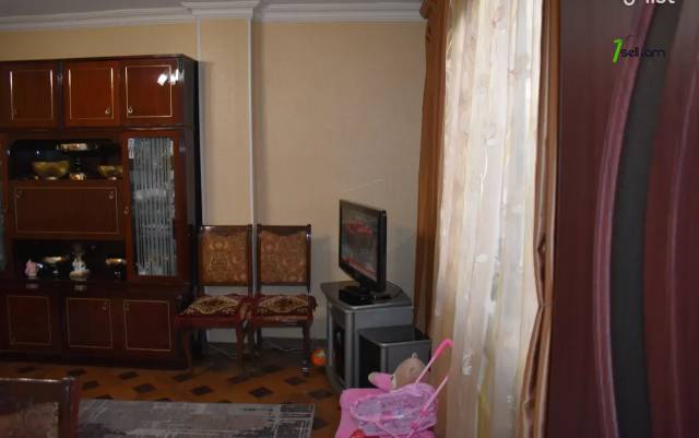 3 սենյականոց բնակարան Լվովյան փողոցում, 62 ք.մ., 8/12 հարկ, մասնակի վերանորոգում