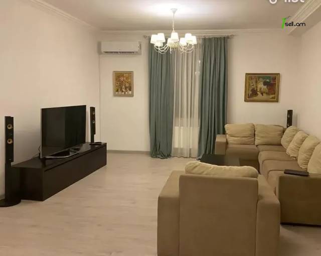 Երկու հարկանի քարե տուն, Վահագնի Թաղամաս Աջափնյակում, 400 ք.մ., 3+ սանհանգույց, եվրովերանորոգված