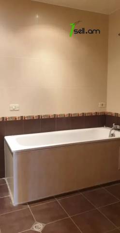 Երկու հարկանի քարե տուն Նորքի 1-ին փողոցում Նորք Մարաշում, 800 ք.մ., 3+ սանհանգույց