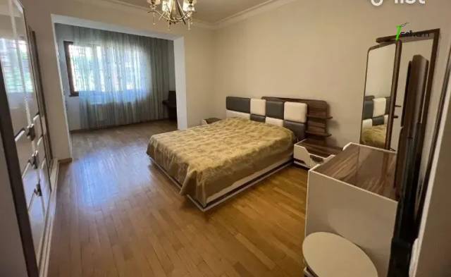 3 սենյականոց բնակարան Սարյանի փողոցում, 97 ք.մ., բարձր առաստաղներ, նախավերջին հարկ