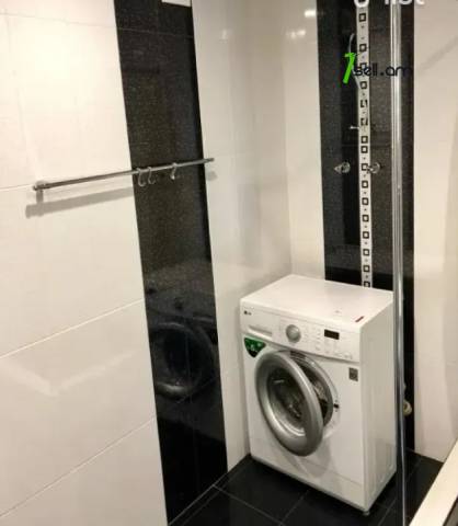 3 սենյականոց բնակարան Սարյան փողոցում, 70 քմ, 6/9 հարկ, կապիտալ վերանորոգված, քարե շենք