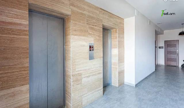 3 սենյականոց բնակարան նորակառույց շենքում Մամիկոնյանց փողոցում, 75 ք.մ., նախավերջին հարկ