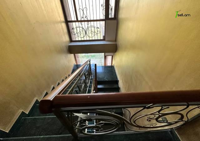 Գրասենյակային տարածք Փավստոս Բուզանդի փողոցում կենտրոնում, 60 քմ