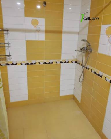 3 սենյականոց բնակարան Հալաբյան փողոցում, 87 ք.մ., 2 սանհանգույց, նախավերջին հարկ