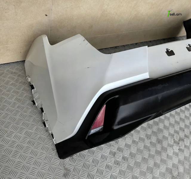 Lexus UX հետևի շիթ 2018-2024