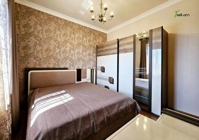 Երկու հարկանի քարե տուն Աջափնյակում, 1000 ք.մ., 3+ սանհանգույց, դիզայներական ոճով վերանորոգված