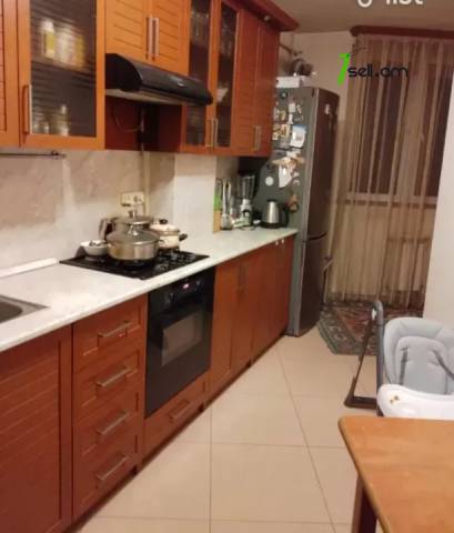 3 սենյականոց բնակարան Մառի փողոցում, 90 ք.մ., 6/16 հարկ, բարձր առաստաղներ, կապիտալ վերանորոգված