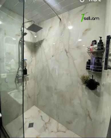 2 սենյականոց բնակարան Զաքարիա Սարկավագի փողոցում, 55 ք.մ., 3/5 հարկ, քարե շենք