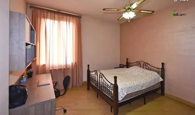 4 սենյականոց բնակարան Աբովյան փողոցում, 191 քմ, նախավերջին հարկ, 3+ սանհանգույց, բարձր առաստաղներ