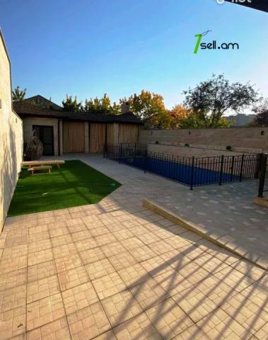 Երկու հարկանի քարե տուն, P. Sevak St Ավանում, 210 ք.մ., 3+ սանհանգույց