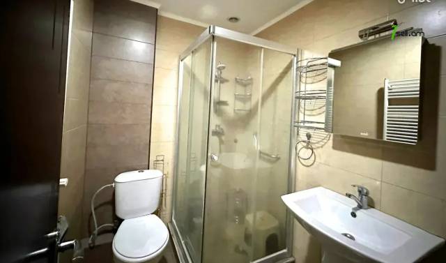 3 սենյականոց բնակարան նորակառույց շենքում Ամիրյան փողոցում, 70 ք.մ., 3/12 հարկ, 2 սանհանգույց