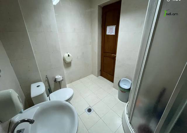 Գրասենյակային տարածք Պարոնյան փողոցում կենտրոնում, 95 քմ