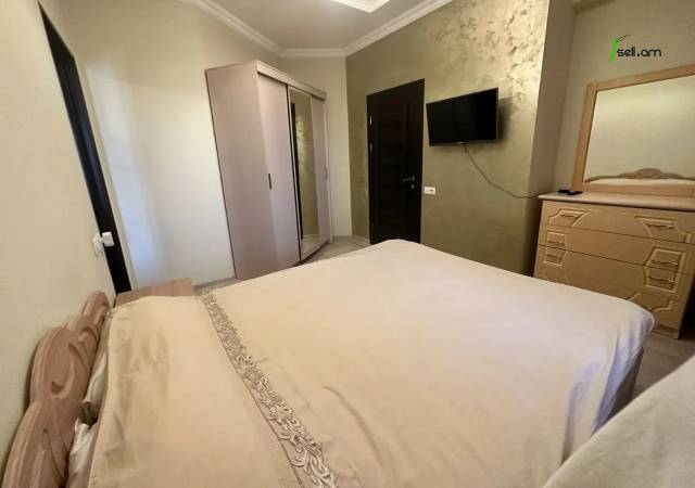 3 սենյականոց բնակարան նորակառույց շենքում Չարենցի փողոցում, 90 ք.մ., 2 սանհանգույց, բարձր առաստաղներ