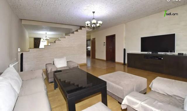 4 սենյականոց բնակարան Աբովյան փողոցում, 191 քմ, նախավերջին հարկ, 3+ սանհանգույց, բարձր առաստաղներ