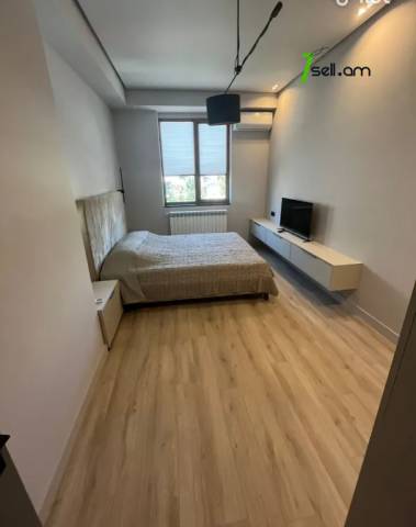 3 սենյականոց բնակարան նորակառույց շենքում Կոմիտասի պողոտայում, 65 ք.մ., 10/15 հարկ, բարձր առաստաղներ