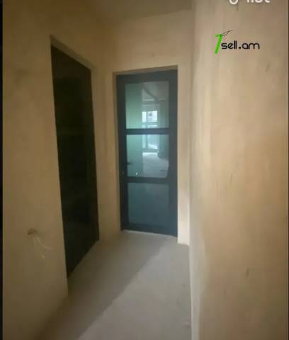 Մեկ հարկանի քարե տուն Վարդան Աճեմյանի փողոցում Էրեբունիում, 235 քմ