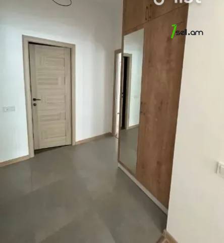 2 սենյականոց բնակարան նորակառույց շենքում Կարապետ Ուլնեցու փողոցում, 75 ք.մ., բարձր առաստաղներ