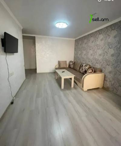 2 սենյականոց բնակարան Հակոբ Հակոբյան փողոցում, 50 ք.մ., եվրովերանորոգված, քարե շենք