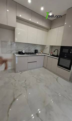 2 սենյականոց բնակարան նորակառույց շենքում Նիկողայոս Ադոնցի փողոցում, 60 ք.մ., 3/14 հարկ