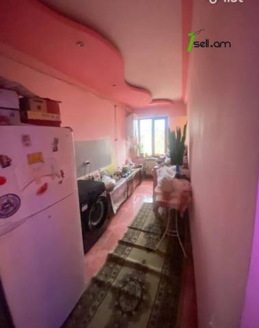 3 սենյականոց բնակարան Առնո Բաբաջանյան փողոցում, 75 ք.մ., մի քանի պատշգամբ, մասնակի վերանորոգում