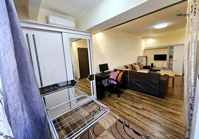 1 սենյականոց բնակարան Արշակունյաց պողոտայում, 42 ք.մ., 3/5 հարկ, կապիտալ վերանորոգված, քարե շենք