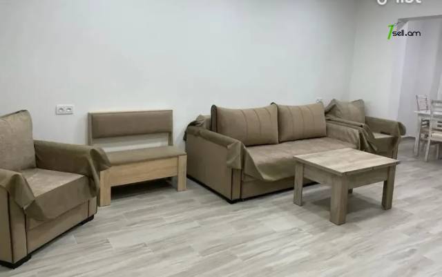 2 սենյականոց բնակարան Տիգրան Պետրոսյանի փողոցում, 72 ք.մ., նախավերջին հարկ, կապիտալ վերանորոգված