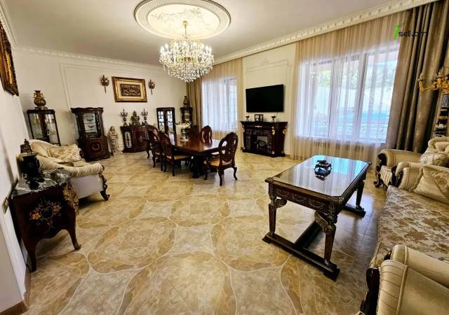 Երկու հարկանի քարե տուն Կուրղինյան փողոցում Մալաթիա Սեբաստիայում, 1654 քմ, 3+ սանհանգույց