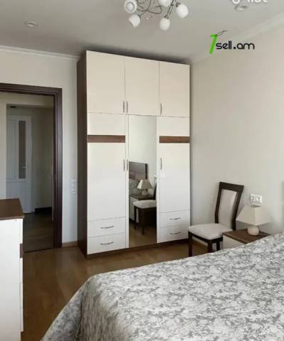 3 սենյականոց բնակարան Խաղաղ Դոնի փողոցում, 80 ք.մ., նախավերջին հարկ, եվրովերանորոգված