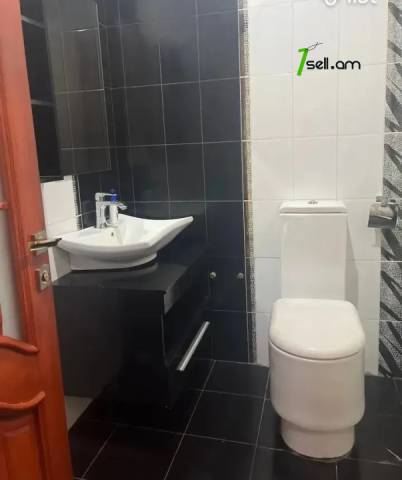 3 սենյականոց բնակարան նորակառույց շենքում Արամի փողոցում, 143 քմ, 4/13 հարկ, 2 սանհանգույց