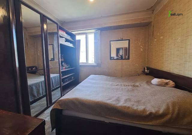 4 սենյականոց բնակարան Երվանդ Քոչարի փողոցում, 85 ք.մ., 2 սանհանգույց