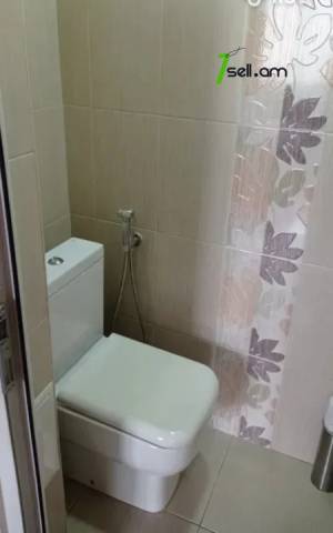 3 սենյականոց բնակարան Նազարեթ Սուրենյան փողոցում, 78 ք.մ., նախավերջին հարկ, եվրովերանորոգված