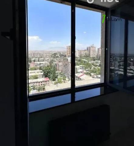 3 սենյականոց բնակարան նորակառույց շենքում Կոմիտասի պողոտայում, 87 ք.մ., 2 սանհանգույց