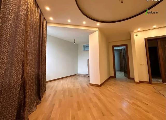 3 սենյականոց բնակարան նորակառույց շենքում, Նորաշեն թաղամաս, 84 քմ, 2/14 հարկ, բարձր առաստաղներ