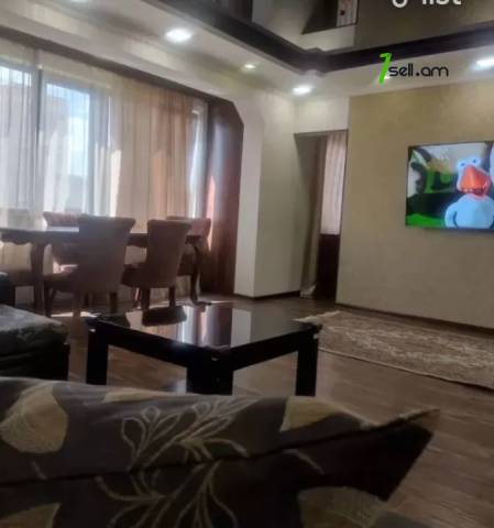 3 սենյականոց բնակարան, Դավթաշենի 2-րդ զանգված, 78 ք.մ., նախավերջին հարկ