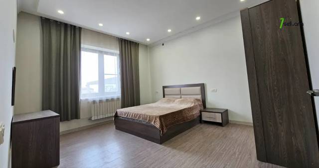 Երկու հարկանի քարե տուն Սամվել Գևորգյան փողոցում Դավթաշենում, 620 քմ, 2 սանհանգույց