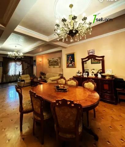 Երեք հարկանի քարե տուն Էրեբունիում, 134 ք.մ., 3+ սանհանգույց, կապիտալ վերանորոգված