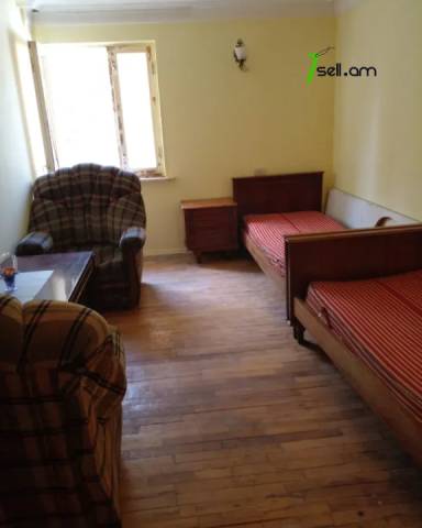 3 սենյականոց բնակարան Հալաբյան փողոցում, 75 քմ, 2/4 հարկ, կոսմետիկ վերանորոգում, քարե շենք