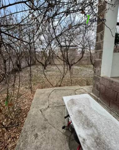 Երեք հարկանի տուն Պարույր Սևակ թաղամասի 1-ին փողոցում Ավանում, 350 ք.մ., եվրովերանորոգված