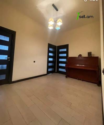 4 սենյականոց բնակարան նորակառույց շենքում Կոմիտասի պողոտայում, 127 ք.մ., 2 սանհանգույց