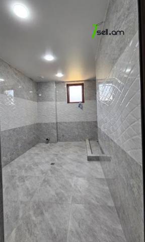 Երեք հարկանի տուն, Դուրյան թաղամաս Ավանում, 1190 քմ, 3+ սանհանգույց, կապիտալ վերանորոգված