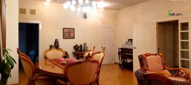 Մեկ հարկանի քարե տուն, Վահագնի Թաղամաս Աջափնյակում, 1600 ք.մ., 2 սանհանգույց, եվրովերանորոգված