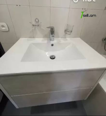 3 սենյականոց բնակարան Կոմիտասի պողոտայում, 70 ք.մ., բարձր առաստաղներ, 12/14 հարկ