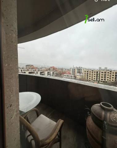 4 սենյականոց բնակարան նորակառույց շենքում Հայրիկ Մուրադյան փողոցում, 149 ք.մ., 3/18 հարկ